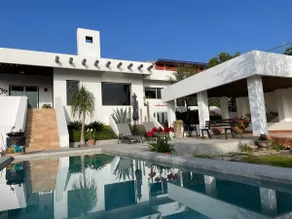 Casa Blanca, Neighborhood Property - Image 2