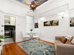 Charming Art Deco 1 bed near City Centre & Surf - Image 3