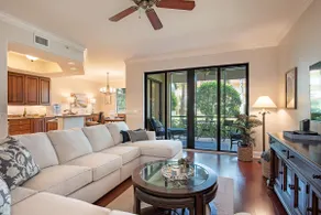  Naples Bay Resort- close to beaches and downtown - Image 2