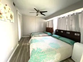 2 bedroom Waikiki condo FREE parking 4beds - Image 5