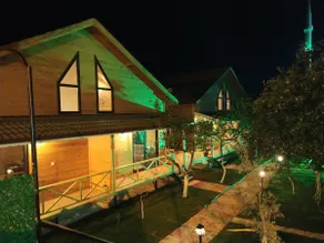 Detached high-ceiling tree house 200 meters from the sea - Image 2