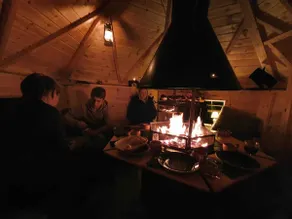 Timberhouse near beautiful lake Sommen - Image 5