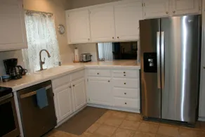 Gorgeous 3-bedroom, close to Nike/Intel/Downtown - Image 2