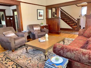 The Wisteria Craftsman · Sleeps 8 · 8 min Metro - Image 3