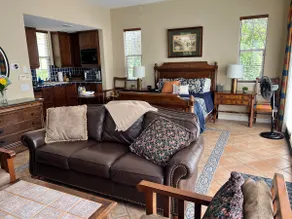 ⭐️Garden studio guesthouse, resort living with pool - Image 5