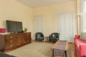 Lovely East Cambridge Apartment - Image 2