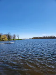Cozy Cabin lake front - Image 3