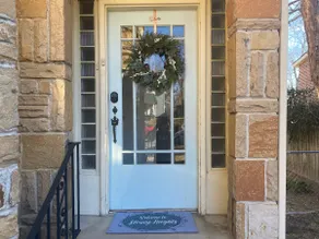 Stoney Heights, a 2 BR Upper Flat Townhouse - Image 5