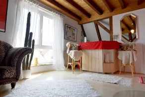 Cozy old building apartment in the historic center - Image 3