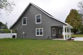 Old Mission Road House - A Home Away from Home - Image 2