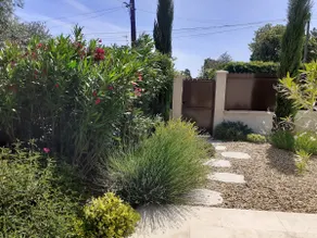 Beautiful 3 rooms with pool near city center - Image 3