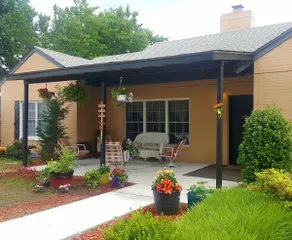 Lg Private apt Next to a beautiful park. Pets ok - Image 5