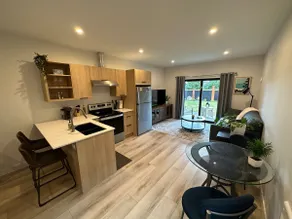 Quiet, Private 1 Bedroom Suite Courtenay - Image 2