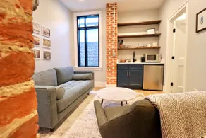 9 Suites at Prince Street Inn - Image 3