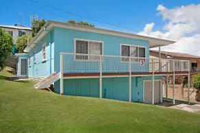 The Blue House - First National Holidays - Image 4