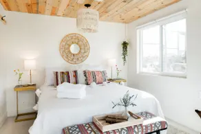 Hip, Light-Filled Bungalow with a BBQ Grill and Fire Pit - Image 4