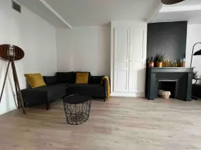 Large renovated apartment, ideal for couples - Image 3