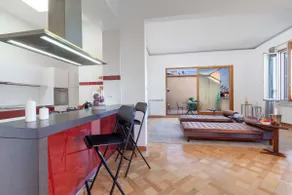 Top Floor Terrace Apartment - Image 4