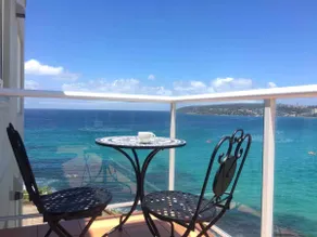 Manly Waterfront Beach Stay - Image 2