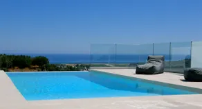 Modern villa with infinity pool close to the sea - Image 5