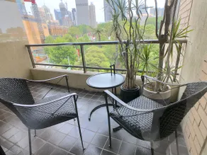 Ultimately located Modern City Apartment + Parking - Image 4