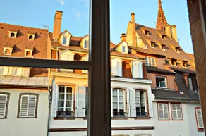 Four chairs, Strasbourg - Image 3