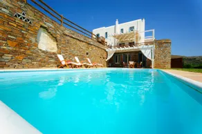 Villa Phivi Cycladic Splendor: 5Bed Gem, Pool, Gym - Image 5