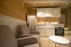 St Frederick Duplex Apartment - Image 3