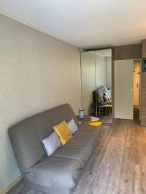 Large studio 4/6 people south facing balcony terrace garden - Image 5