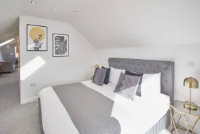 Host & Stay - The Penthouse, Hudsons Yard House - Image 3
