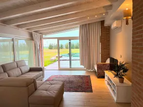 Exclusive cottage with infinity pool - Image 4