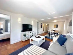 Charming Newport Retreat Near Downtown - Image 3