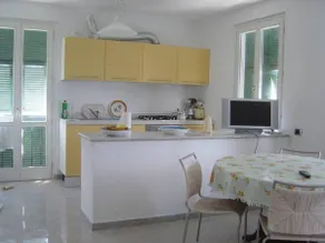 Sweet Helen with Sea View - Image 2