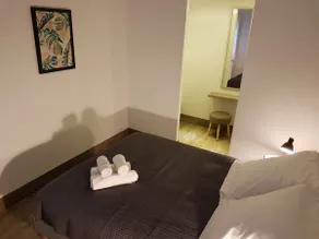 Air-conditioned 2-room, independent in quiet villa - Image 5