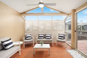 Airy coastal townhouse 2 min walk to the beach - Image 4