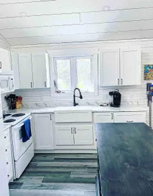BellaLuna Lakeside Cottage - Image 5