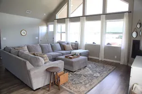 Modern Mountain Getaway - Image 5