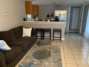Private Guesthouse Close to Downtown, Deep Ellum. - Image 2