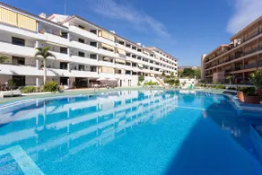 Vacation Home 1 Bed With Pool , Wifi . - Image 2