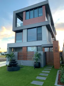 Luxurious beachside home (entire first floor) - Image 2