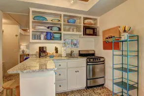 Lorna Beach Cottage at Spanish Village - Image 4