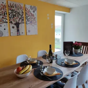 Family accommodation with fantastic views - Image 5