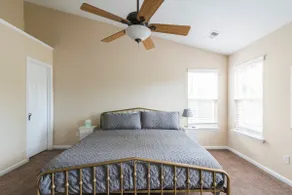 Cozy 3BR/2BA in North Lake Area - Image 2