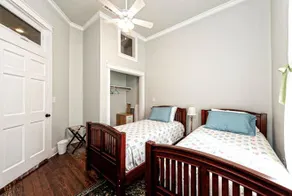 The Peach House - Image 5