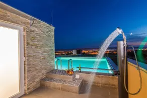 Villa Panorama with rooftop pool - Image 3