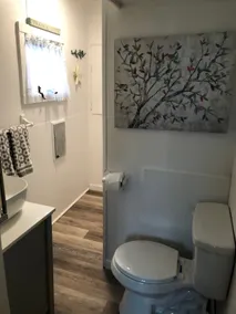 Maiden Lane Charm - Image 3