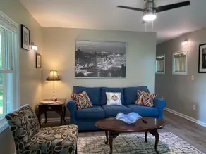 London House Getaway@Aly Farm–Firepit;Long-Stay OK - Image 3