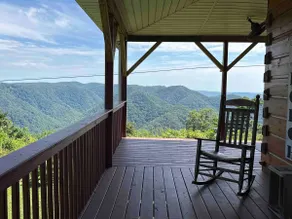 The Hilltop - Amazing Sunrise & Mountain Views - Image 2