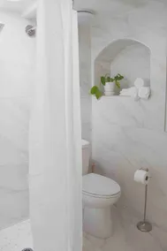 Beautiful studio near downtown and university - Image 3