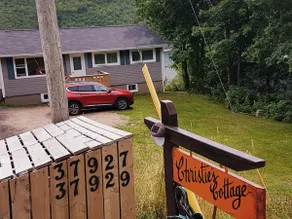 CHRISTIE'S SMOKEY MOUNTAIN COTTAGE - Image 3